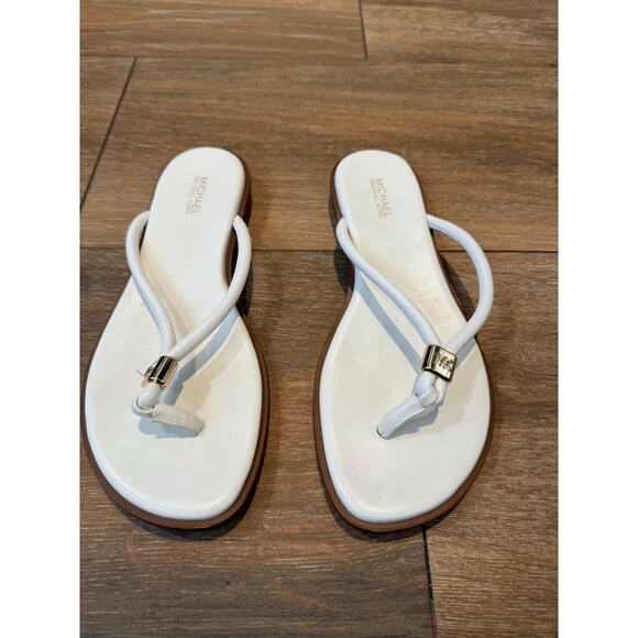 Michael Kors Women's Annie Thong Flat Sandals Optic White  Sz 8.5 - Picture 1 of 6